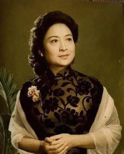 任桂珍演唱视频,歌声传情动人心弦