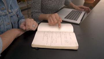 按在桌子上视频,捕捉生活点滴的精彩瞬间